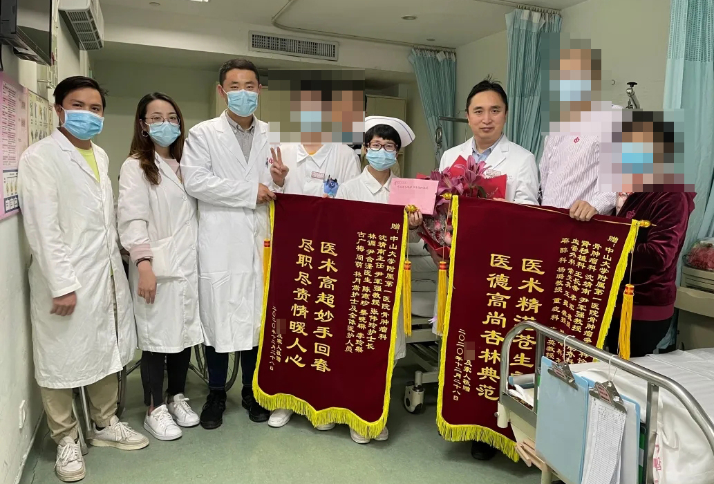 10个专科，15小时，20厘米，罕见肿瘤切除后行自体肾移植